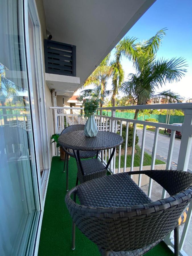 Апартаменти Amani 133,3 Minutes To Airport,With Gym & Pool,Fast Wi-Fi, Free Netflix Мактан Екстер'єр фото