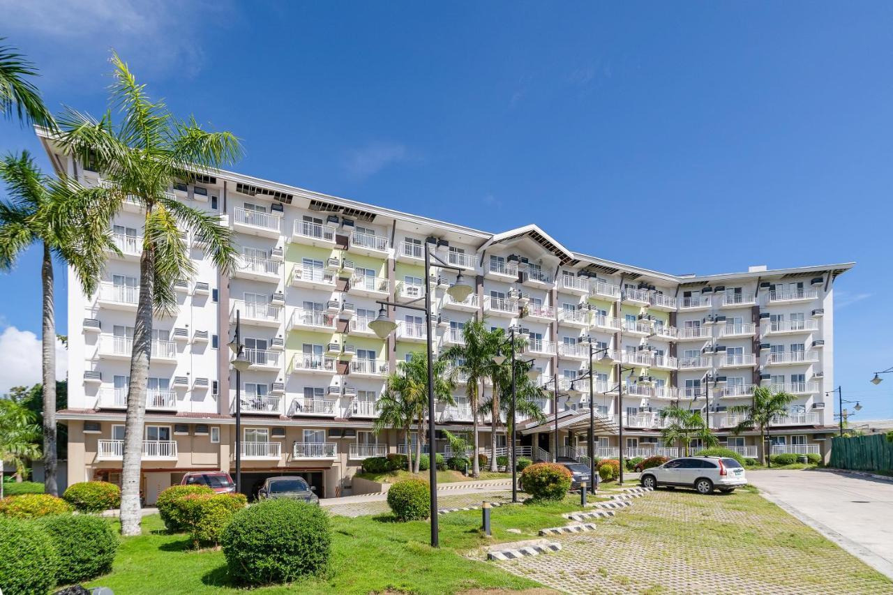 Апартаменти Amani 133,3 Minutes To Airport,With Gym & Pool,Fast Wi-Fi, Free Netflix Мактан Екстер'єр фото