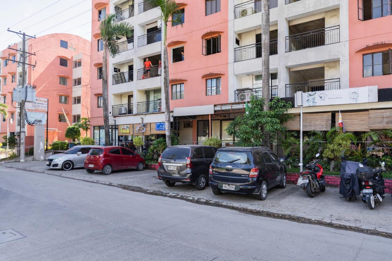 Апартаменти Amani 133,3 Minutes To Airport,With Gym & Pool,Fast Wi-Fi, Free Netflix Мактан Екстер'єр фото