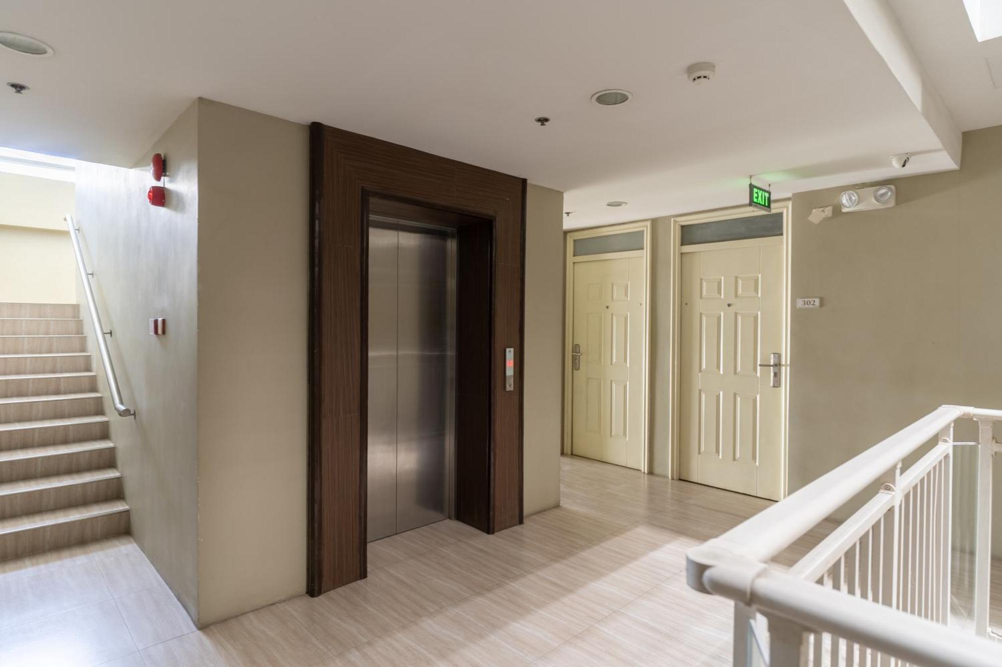 Апартаменти Amani 133,3 Minutes To Airport,With Gym & Pool,Fast Wi-Fi, Free Netflix Мактан Екстер'єр фото